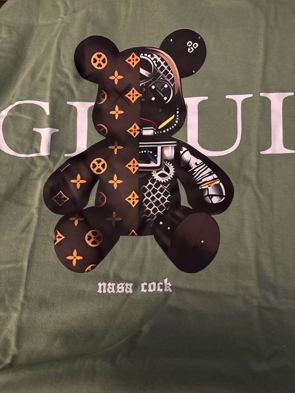 Men’s Short Sleeve Graphic Tee in Olive Green with Teddy Bear Motif